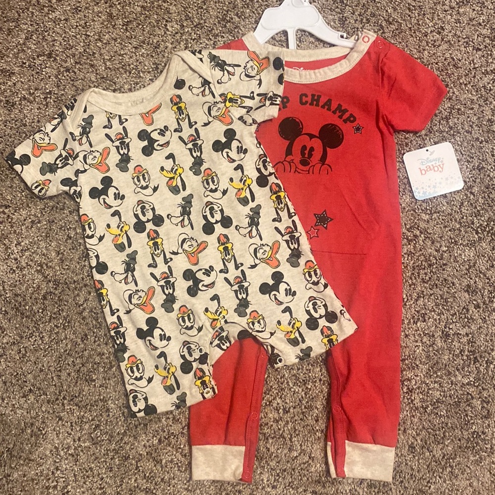 ❤️🖤❤️ NWT 2 Piece Disney Baby Onesie Outfits ❤️🖤❤️